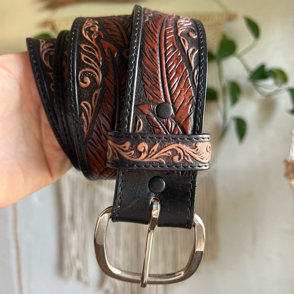 Justin Western Tooled Leather Belt Feather Scroll Design Black Brown Size 46 - Picture 10 of 12